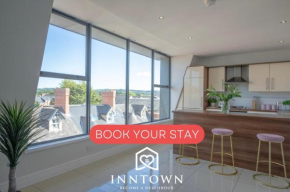 Rooftop Apartment At Queens Beautiful views